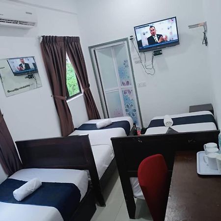 Max Ferringhi Hotel Batu Ferringhi Extérieur photo