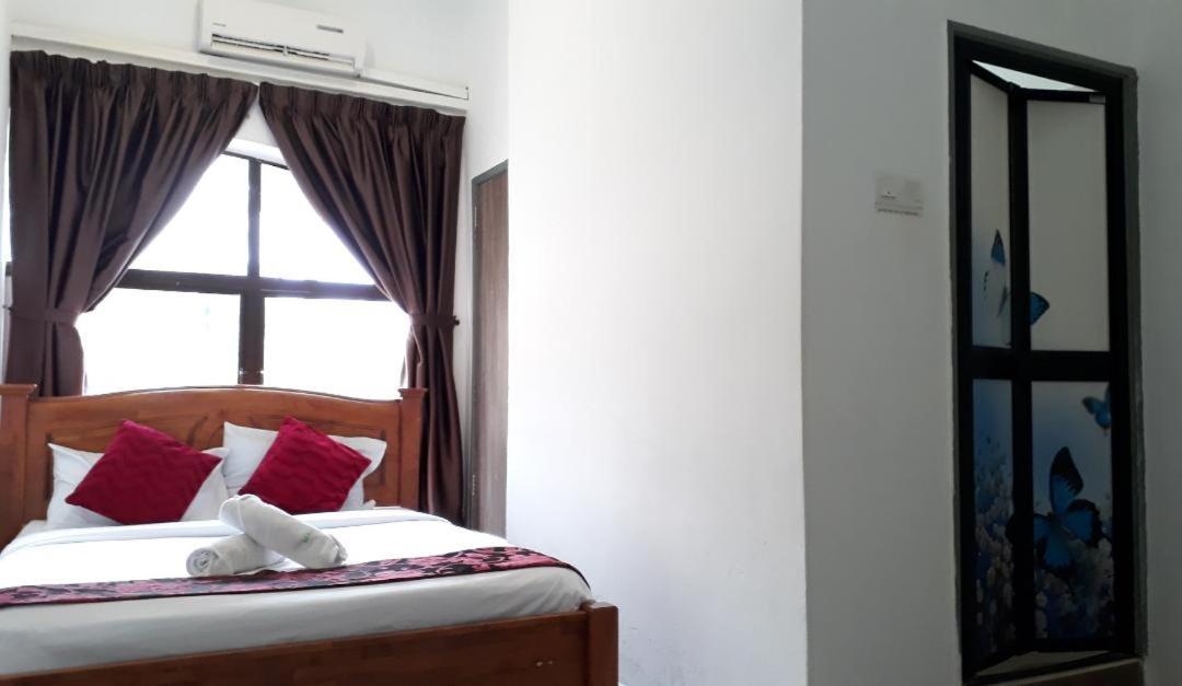 Max Ferringhi Hotel Batu Ferringhi Extérieur photo