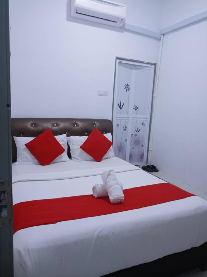 Max Ferringhi Hotel Batu Ferringhi Extérieur photo
